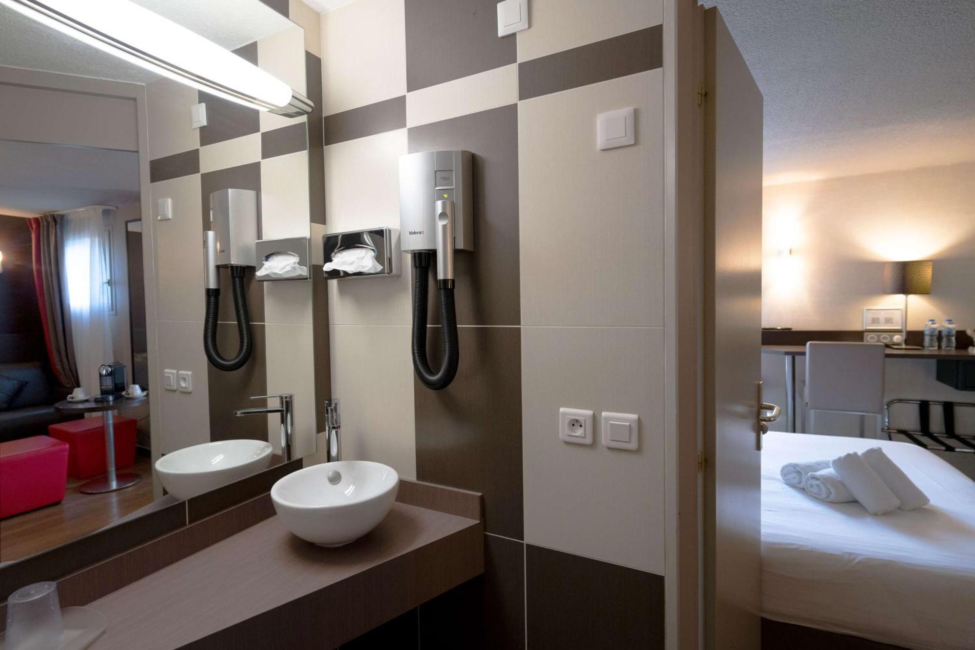 Best Western L'Atelier 117 Maubeuge Eksteriør billede