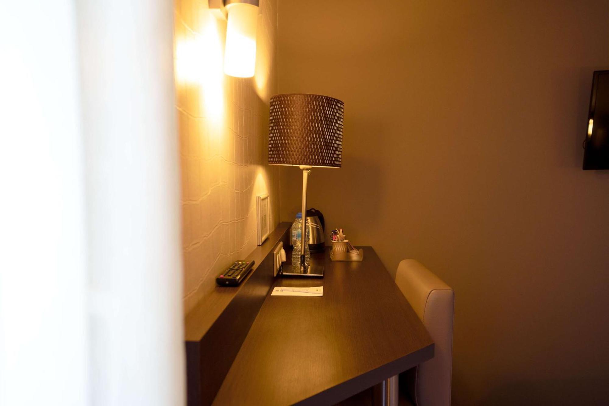 Best Western L'Atelier 117 Maubeuge Eksteriør billede